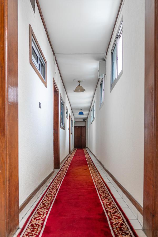 Hotel Le Majestic Дуала Экстерьер фото